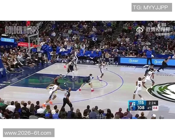 埃奇库姆半场表现不佳10投仅3中三分球命中率低迷仅得7分2篮板