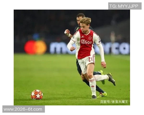 富安健洋自由身加盟阿贾克斯签约半年引发球迷热议 富安健洋自由身加盟阿贾克斯签约半年引发球迷热议