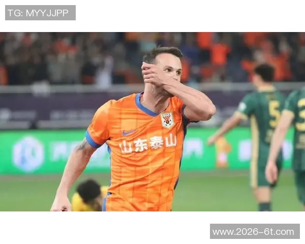 半场战报浙江与泰山战成平局瓦科制造点球却错失机会黄政宇与卡列洛各入一球 半场战报浙江与泰山战成平局瓦科制造点球却错失机会黄政宇与卡列洛各入一球