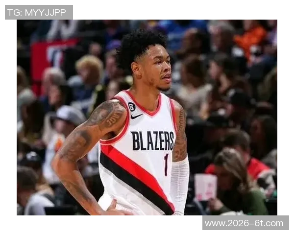 安芬尼西蒙斯谈比赛中与普里查德的适应与交流经验分享